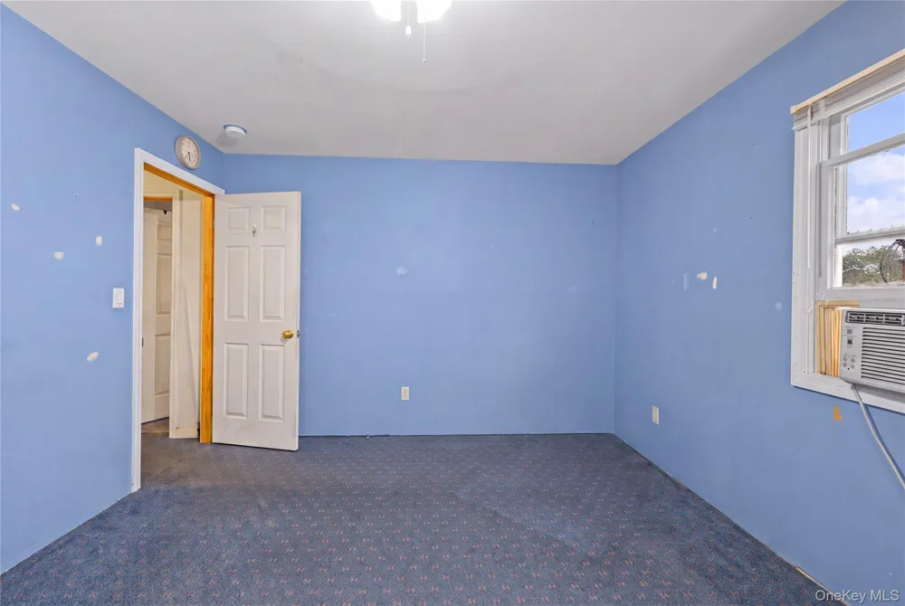 28 Book Lane Levittown, NY 11756