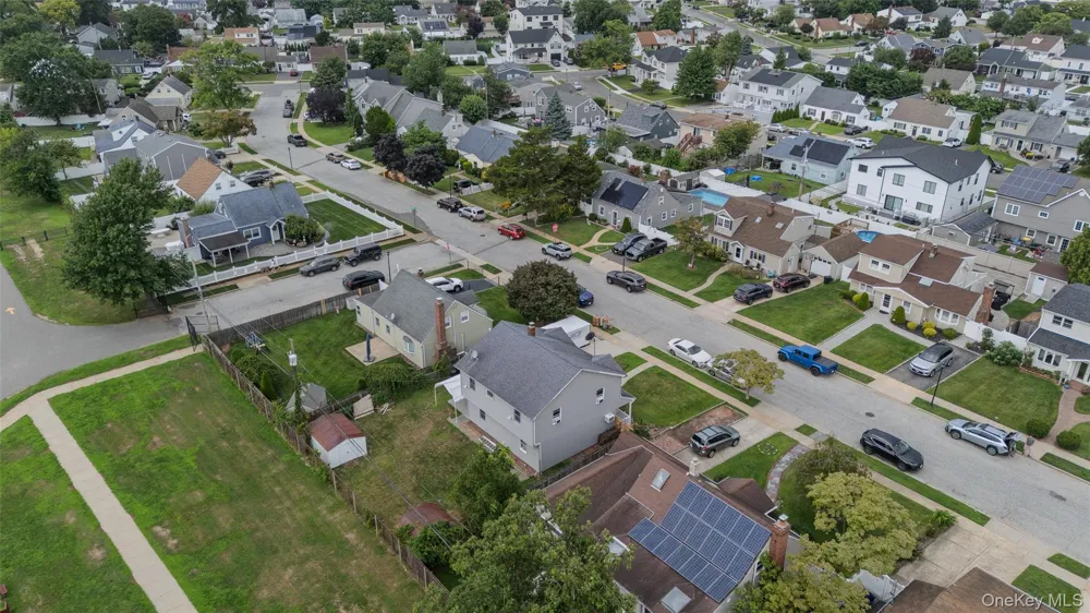 28 Book Lane Levittown, NY 11756