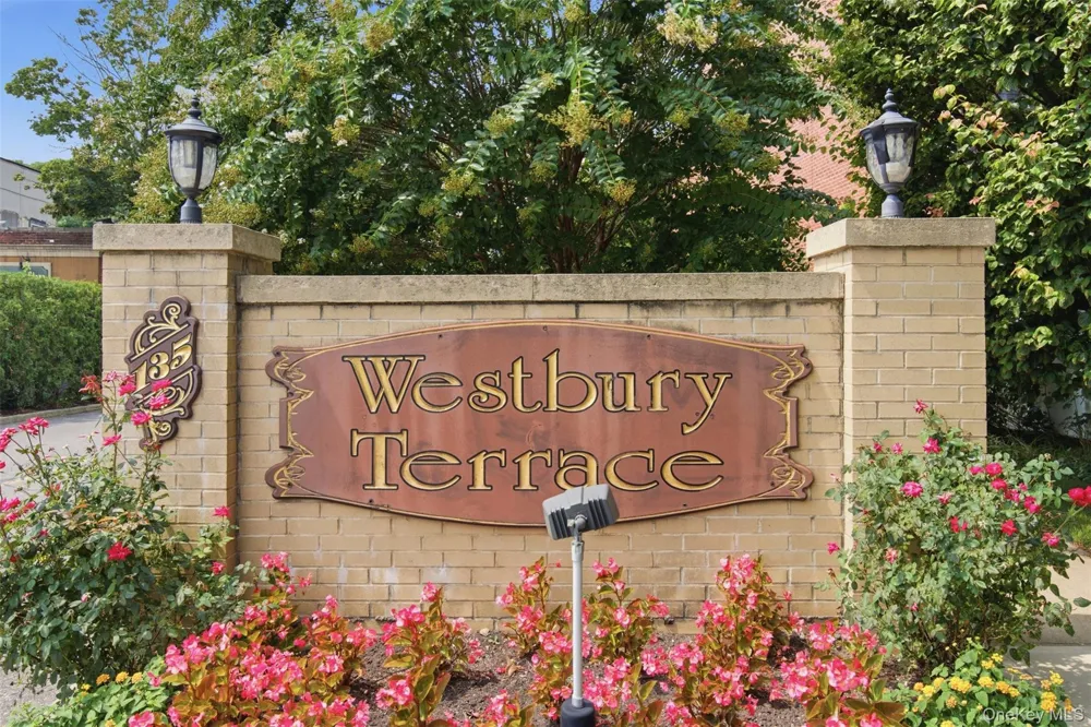135 Post Avenue #2J Westbury, NY 11590