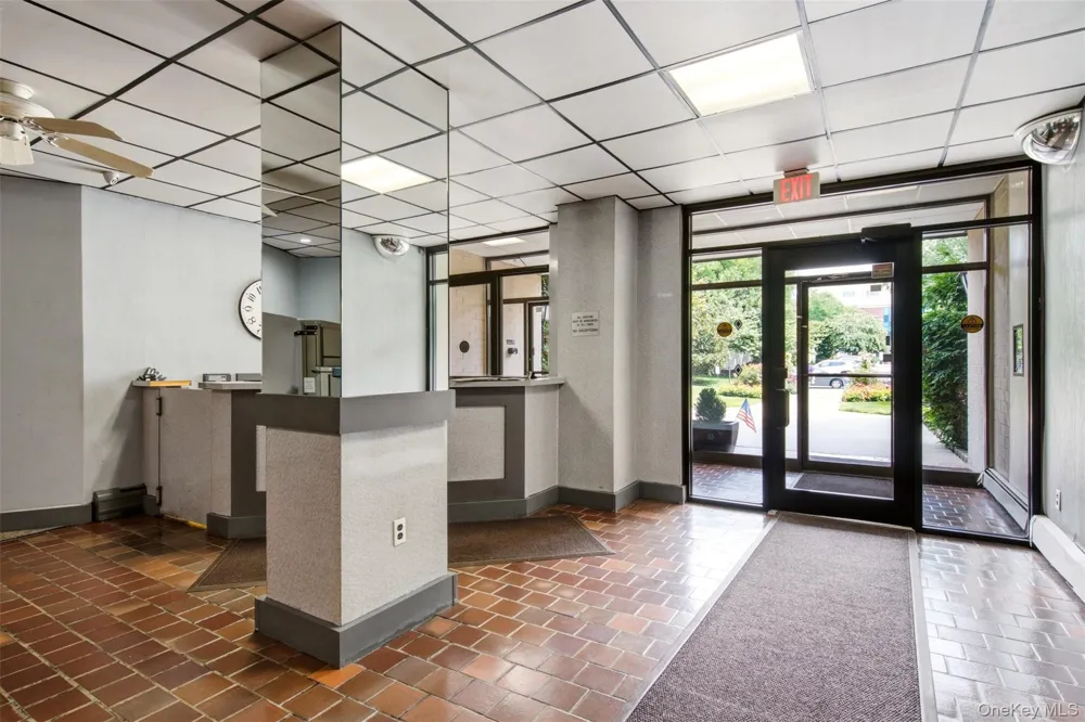 135 Post Avenue #2J Westbury, NY 11590