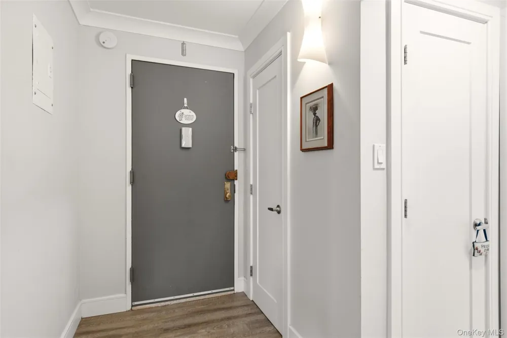 135 Post Avenue #2J Westbury, NY 11590