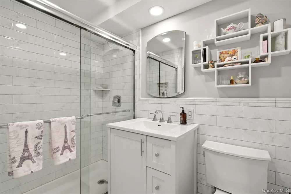 135 Post Avenue #2J Westbury, NY 11590
