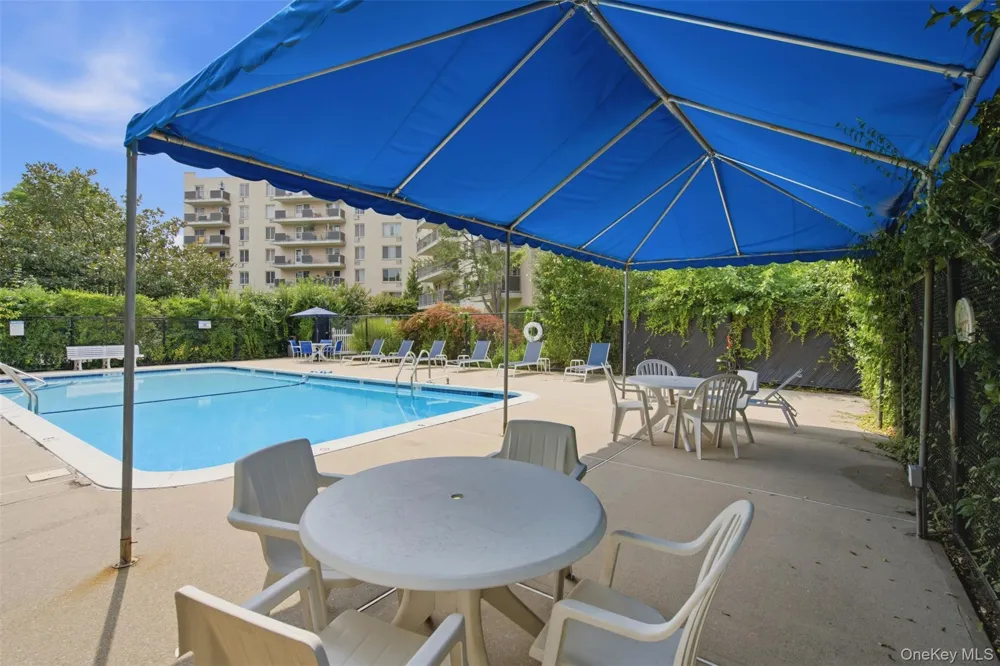 135 Post Avenue #2J Westbury, NY 11590