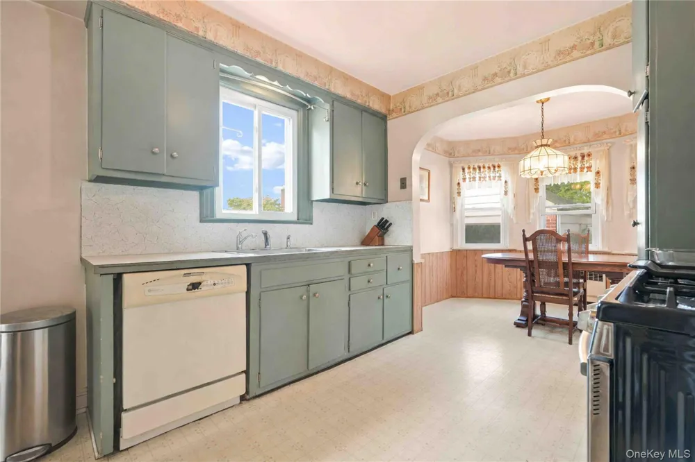 35 Mayfair Avenue West Hempstead, NY 11552