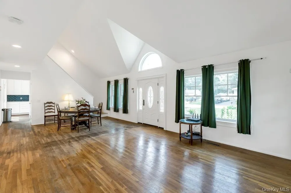 111 W Tiana Road Hampton Bays, NY 11946