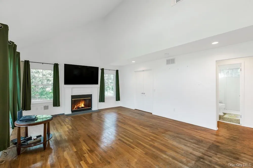 111 W Tiana Road Hampton Bays, NY 11946