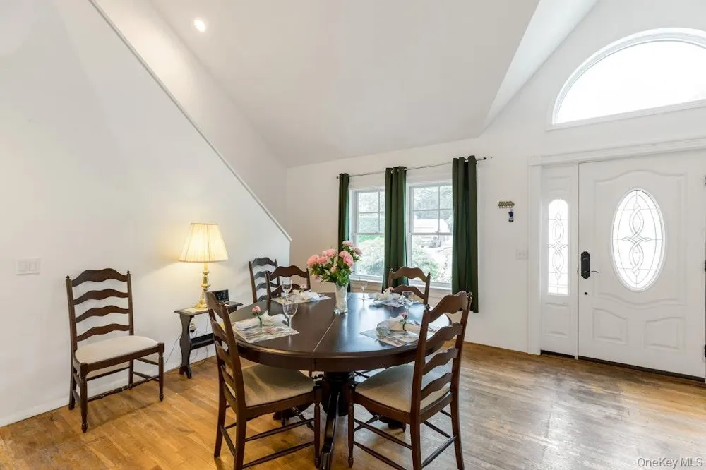 111 W Tiana Road Hampton Bays, NY 11946