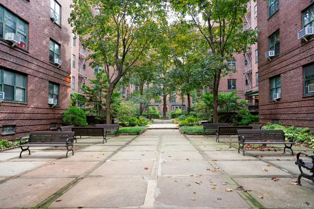 34-21 78th Street #3F Jackson Heights, NY 11372