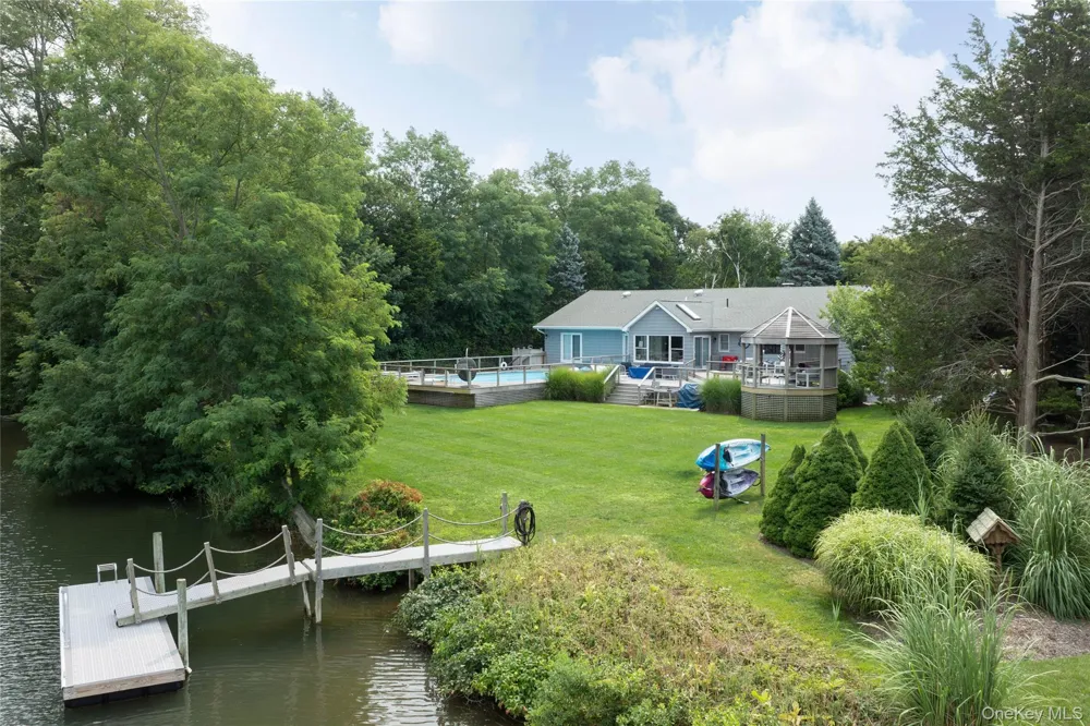 225 Lakeside Drive S Southold, NY 11971