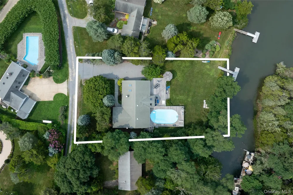 225 Lakeside Drive S Southold, NY 11971