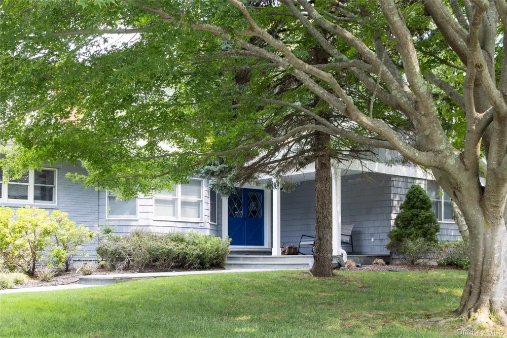 225 Lakeside Drive S Southold, NY 11971