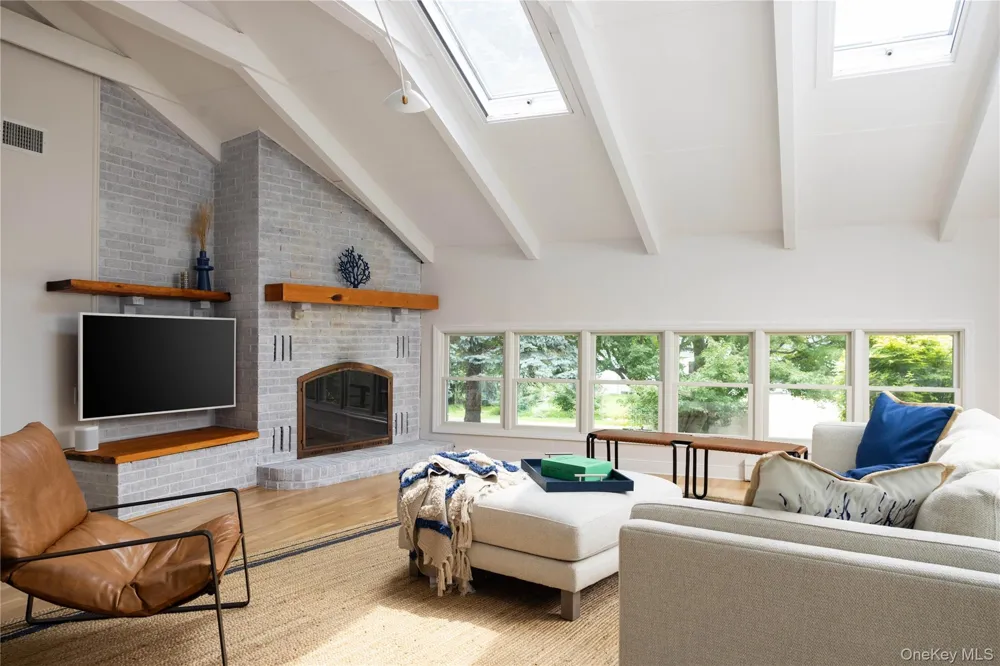 225 Lakeside Drive S Southold, NY 11971