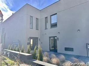 362 W MERRICK ROAD #105