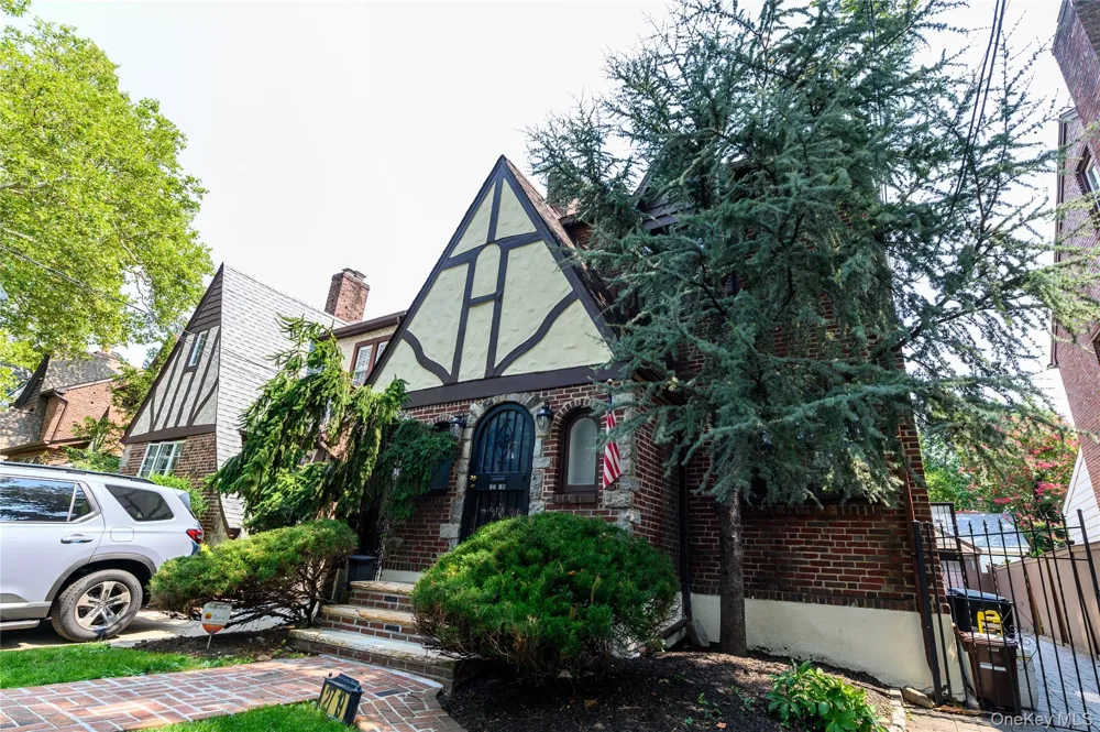 27-19 167 STREET Flushing, NY 11358