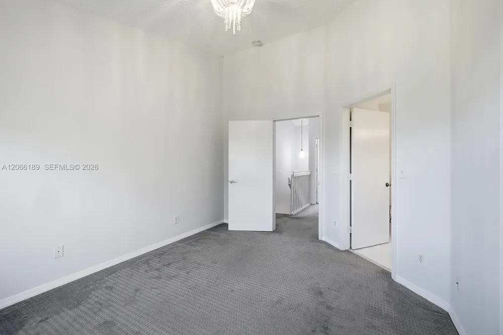 12135 SW 3rd St Pembroke Pines, FL 33025