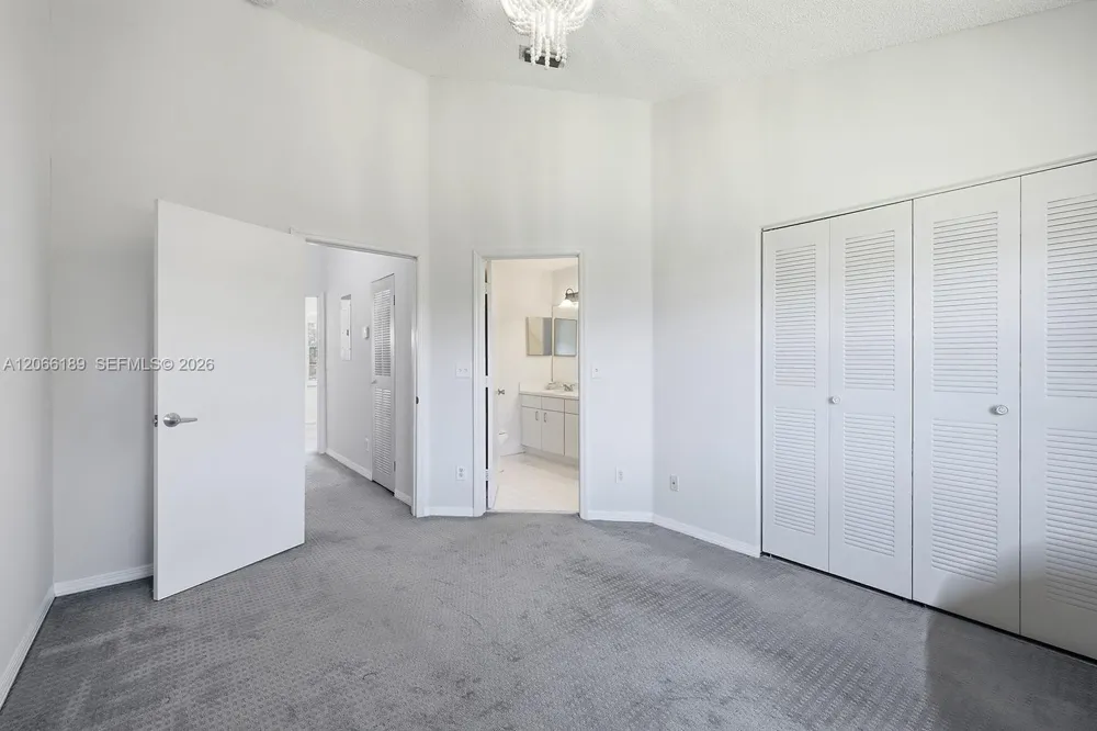 12135 SW 3rd St Pembroke Pines, FL 33025