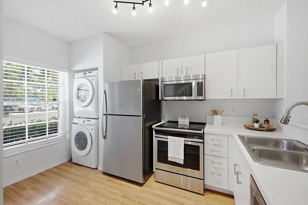 12135 SW 3rd St Pembroke Pines, FL 33025