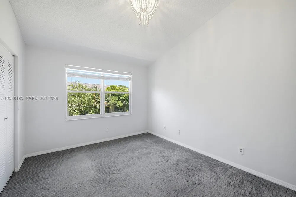12135 SW 3rd St Pembroke Pines, FL 33025