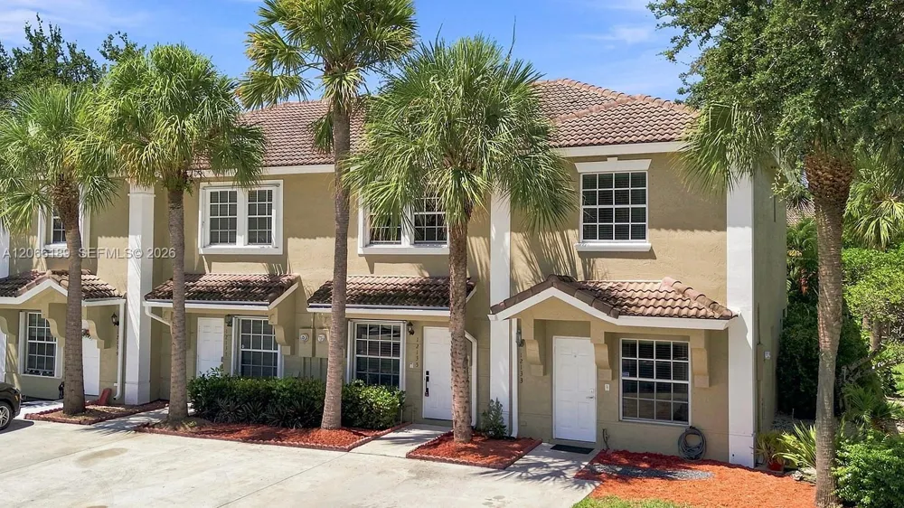 12135 SW 3rd St Pembroke Pines, FL 33025