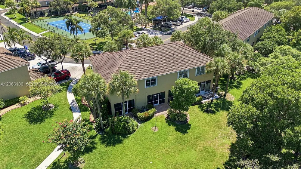 12135 SW 3rd St Pembroke Pines, FL 33025