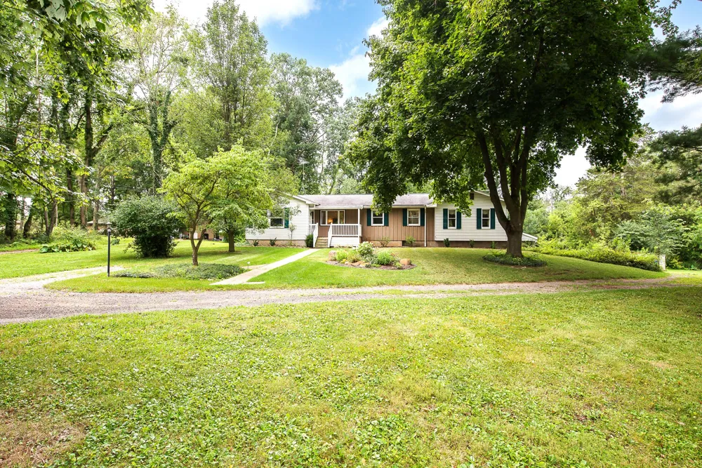 7682 Michigan State Road 52 Manchester, MI 48158
