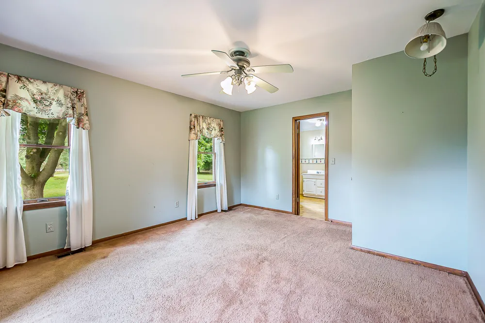 7682 Michigan State Road 52 Manchester, MI 48158