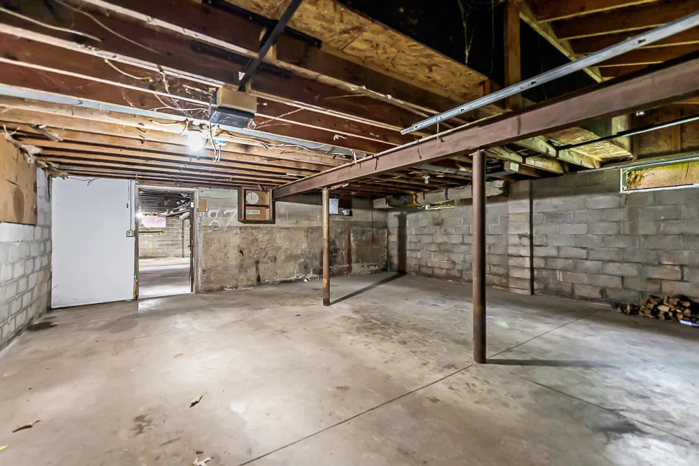 7682 Michigan State Road 52 Manchester, MI 48158