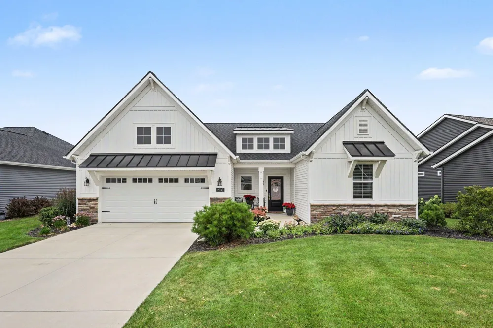 2939 Isle Water Drive Belmont, MI 49306