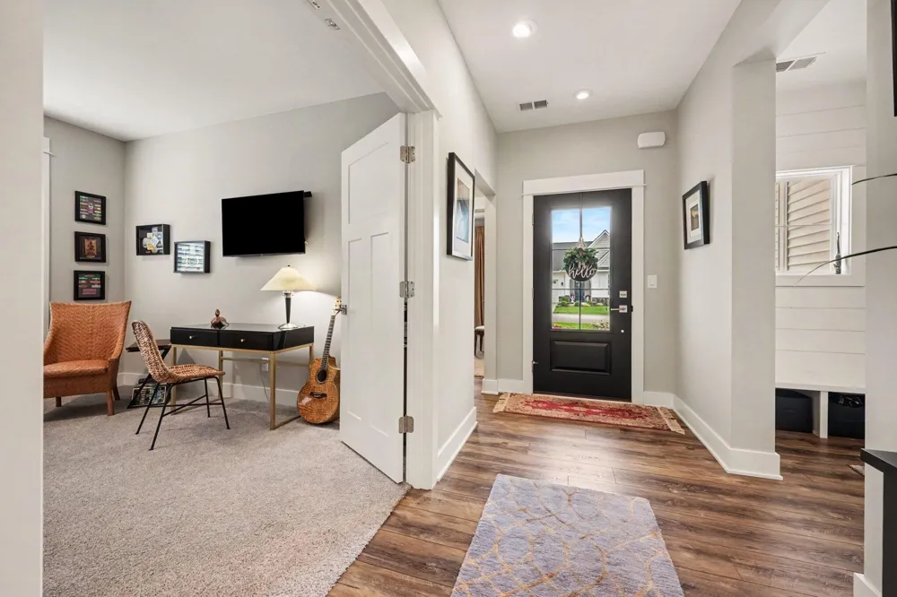 2939 Isle Water Drive Belmont, MI 49306