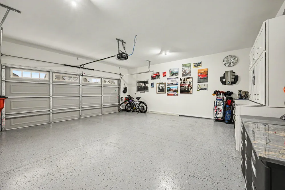 2939 Isle Water Drive Belmont, MI 49306