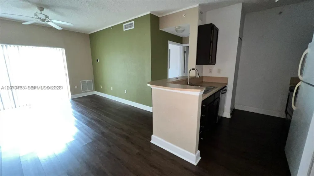 6001 SW 70th St #625 South Miami, FL 33143