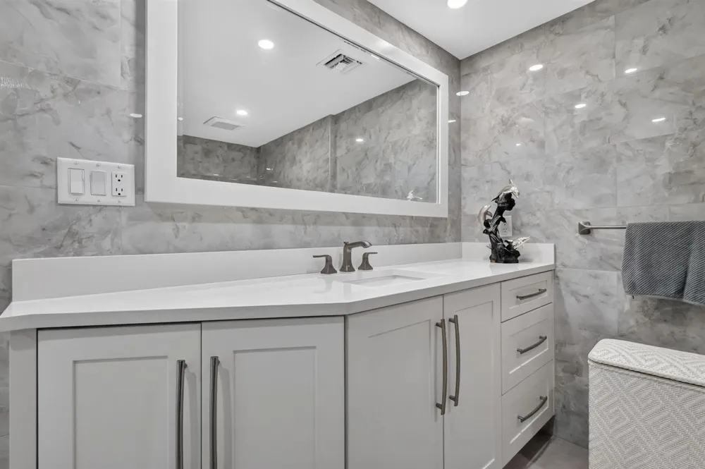 2917 S Ocean Boulevard #401 Highland Beach, FL 33487