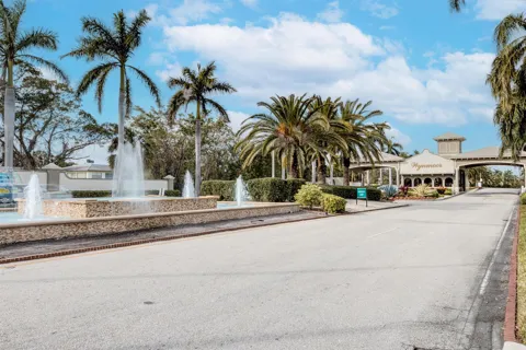 1204 BAHAMA Bend #B2