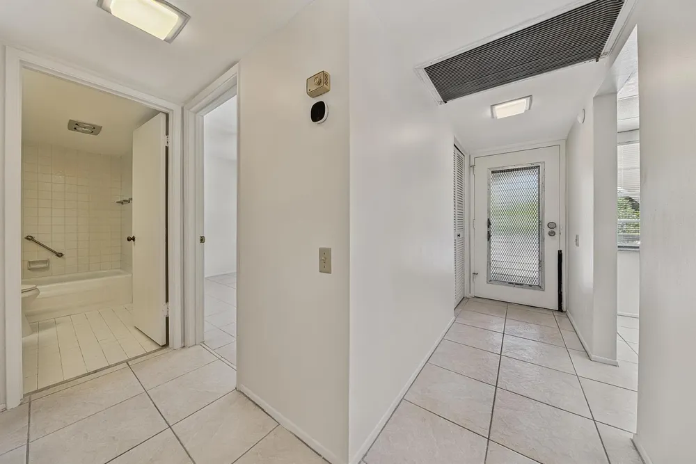 1204 BAHAMA Bend #B2 Coconut Creek, FL 33066