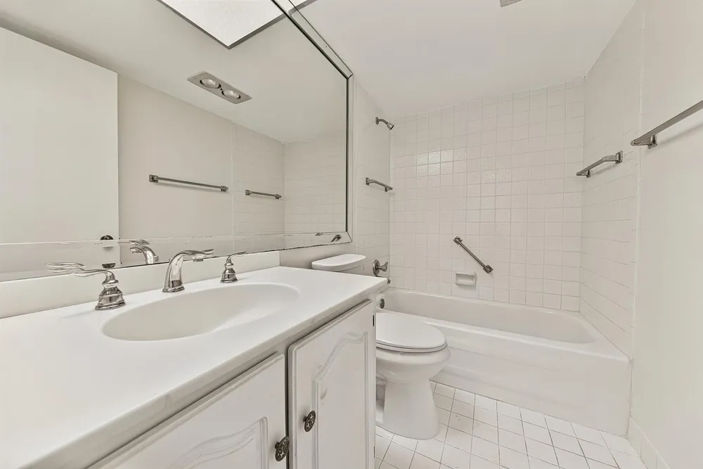 1204 BAHAMA Bend #B2 Coconut Creek, FL 33066