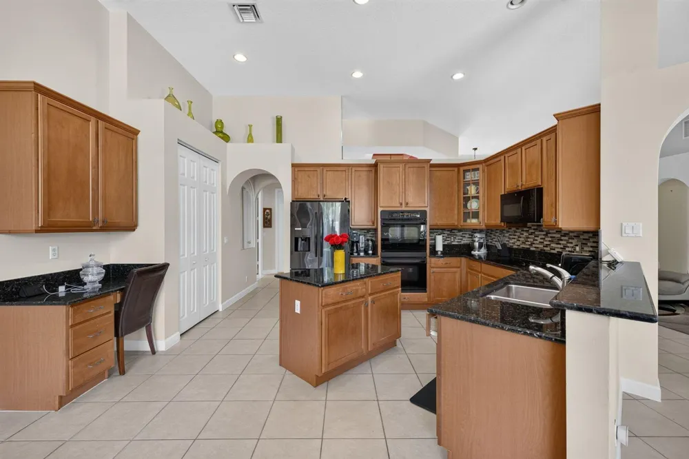 755 SW RIVER BEND CIRCLE Stuart, FL 34997