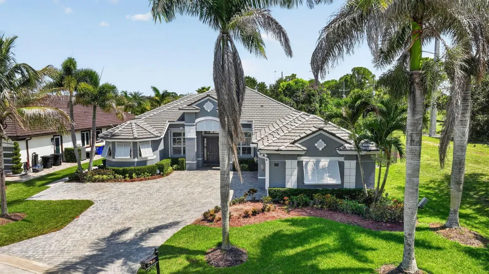 755 SW RIVER BEND CIRCLE Stuart, FL 34997