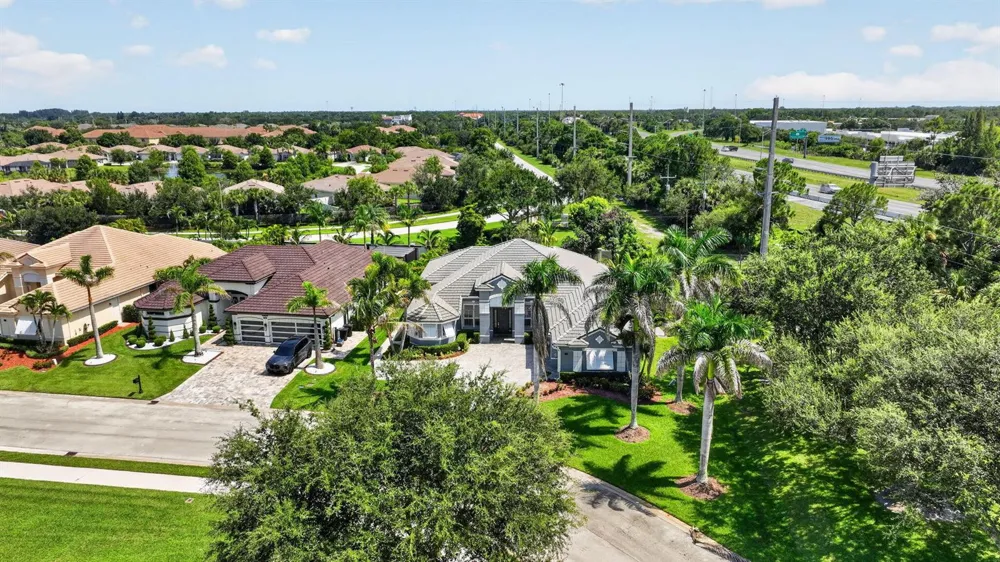 755 SW RIVER BEND CIRCLE Stuart, FL 34997