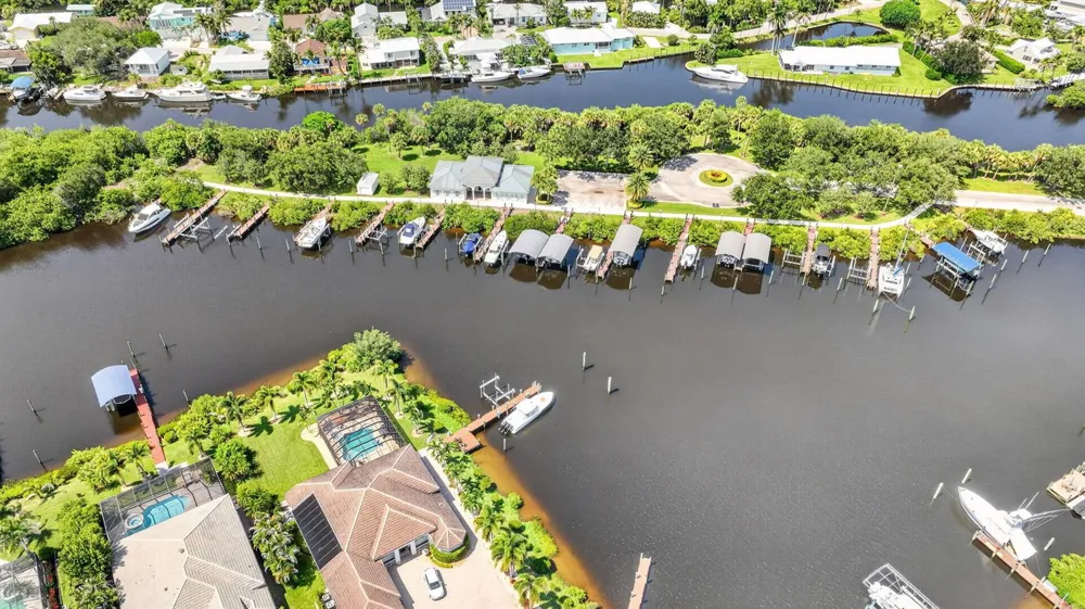 755 SW RIVER BEND CIRCLE Stuart, FL 34997