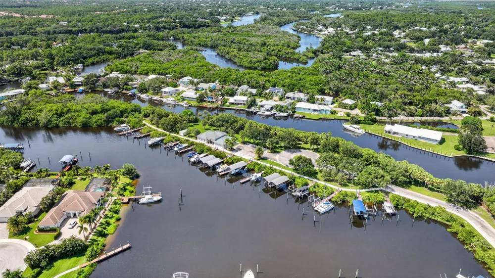 755 SW RIVER BEND CIRCLE Stuart, FL 34997