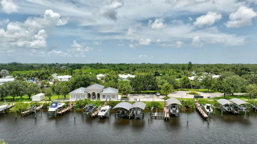 755 SW RIVER BEND CIRCLE Stuart, FL 34997