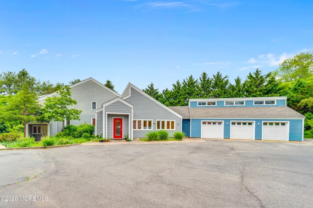 2306 Ramshorn Drive Allenwood, NJ 08720