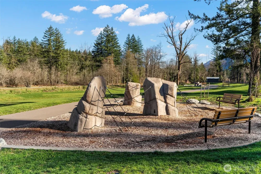 1970 SE 12th Court #D-201 North Bend, WA 98045