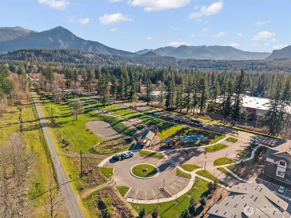 1970 SE 12th Court #D-201 North Bend, WA 98045