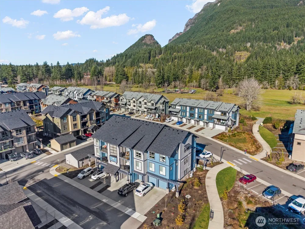 1970 SE 12th Court #D-201 North Bend, WA 98045