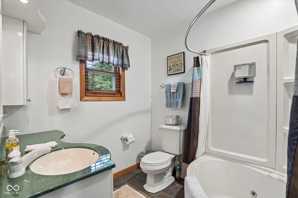 9711 E Myers Rockville, IN 47872