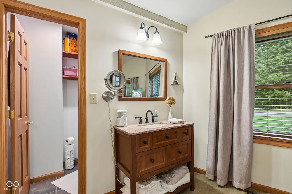 9711 E Myers Rockville, IN 47872