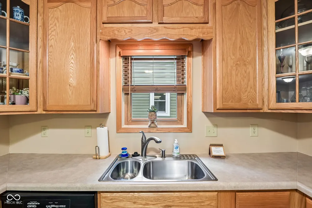 9711 E Myers Rockville, IN 47872