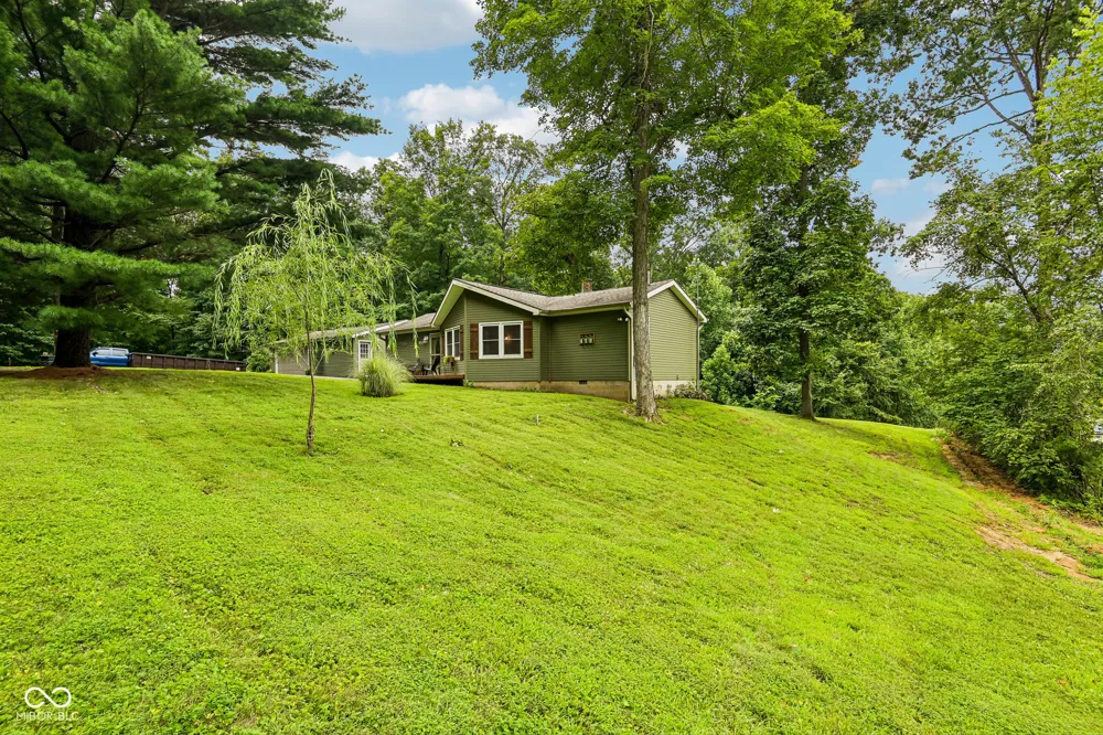 9711 E Myers Rockville, IN 47872