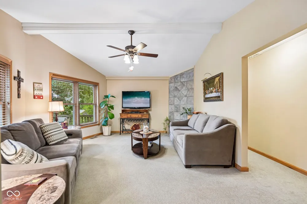 9711 E Myers Rockville, IN 47872